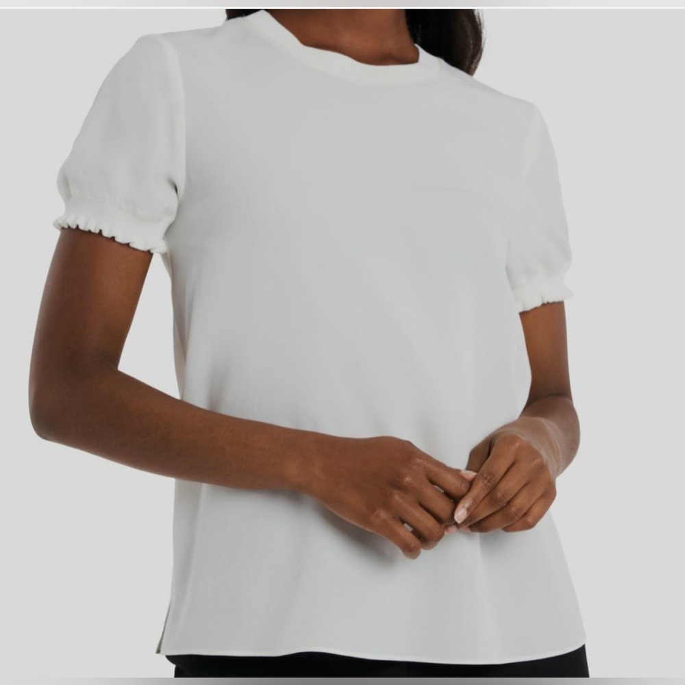 Riley & Rae Women's White Smocked-Cuff Top